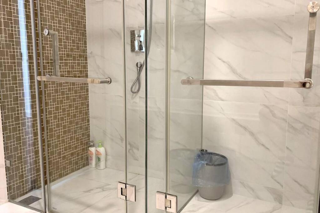 The Rixx Classic Apartment@d1/pool/gym/netflix/fun TP. Hồ Chí Minh